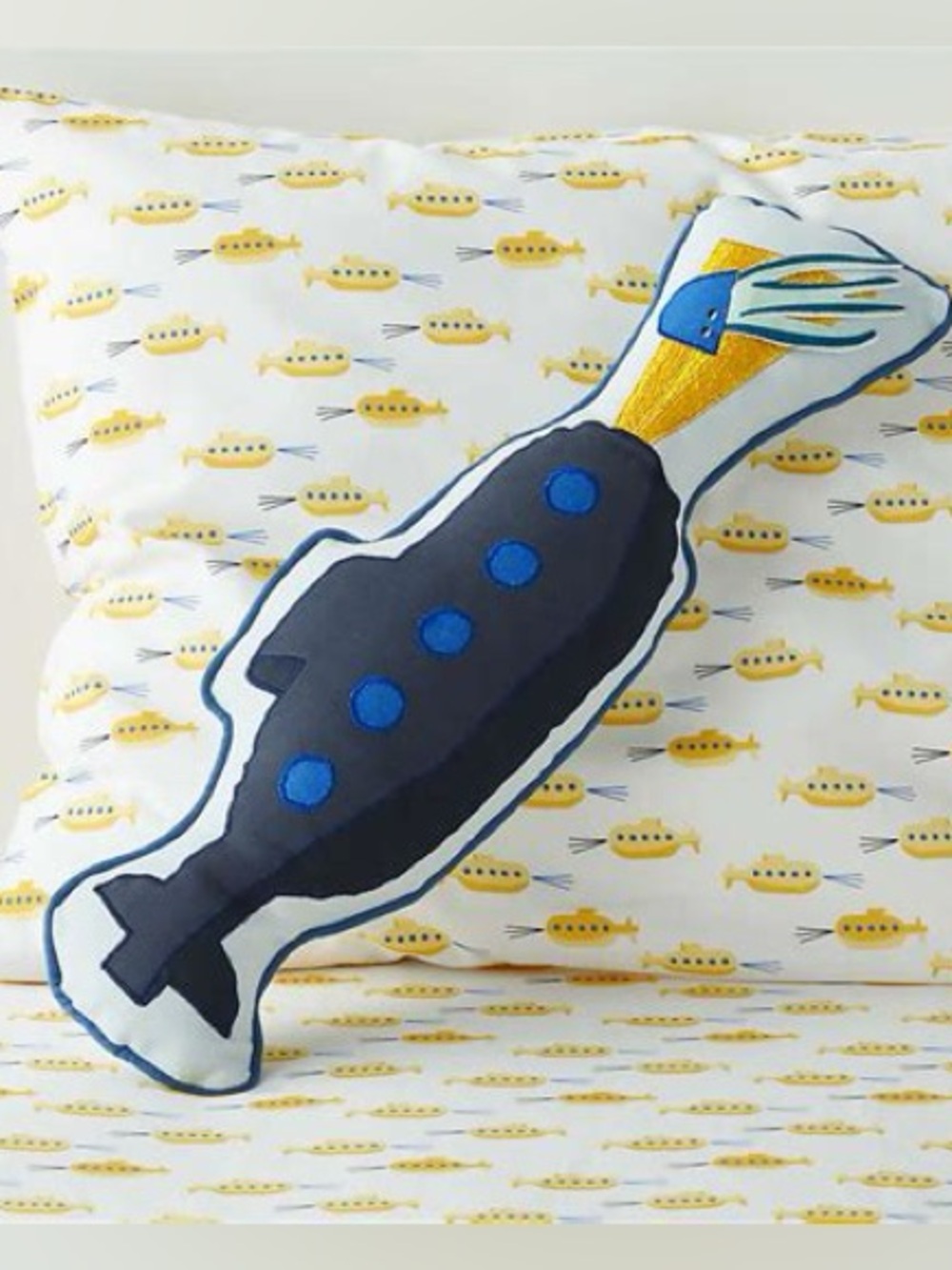 Crate&Kids Throw Pillow